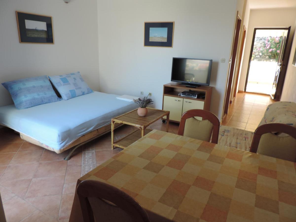 Apartmani Lavanda Pag Town Room photo